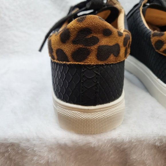 Low Top Sneakers With Black Snake Skin Design** - Picture 7 of 8